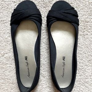 American Eagle flats